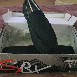 GBX slip on shoes